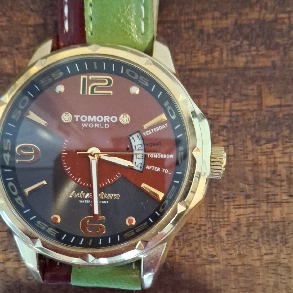 Men's Watch with Green and Maroon Strap - Picture 3 of 4